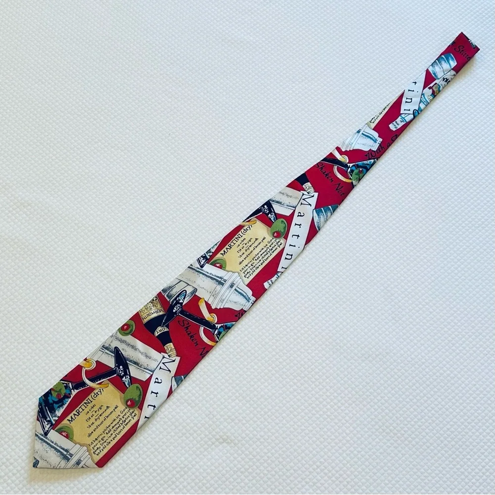 Wolfmark 100% Silk Red Martini Cocktail Theme Print Tie Bartender Waitstaff 🍸🍸🍸 - Picture 4 of 6